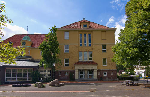 Pestalozzischule, Josephstraße 2